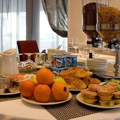 Majestic Hotel 3*