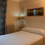 Отель Majestic 3*