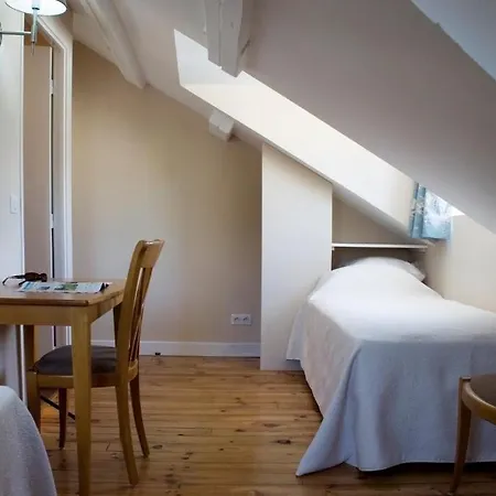 マジェスティック ホテル 3*